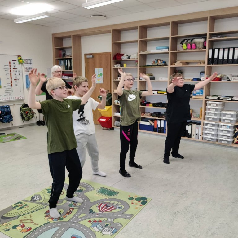 280638654_398880195451560_6556618672183142137_n