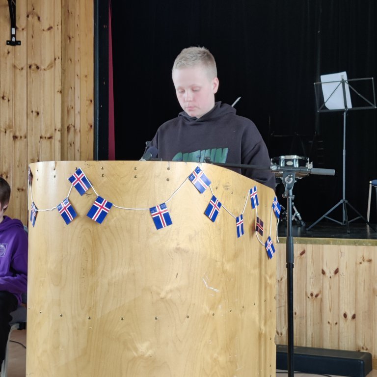 Sveinn Jörundur Björnsson frá Borgarhólsskóla