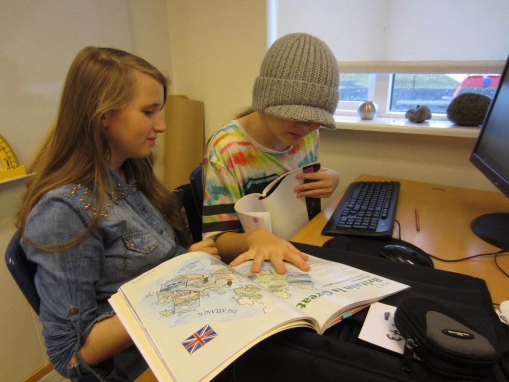 Starfsfólk skólans nýtur leiðsagnar og deilir reynslu sinni á starfsdegi