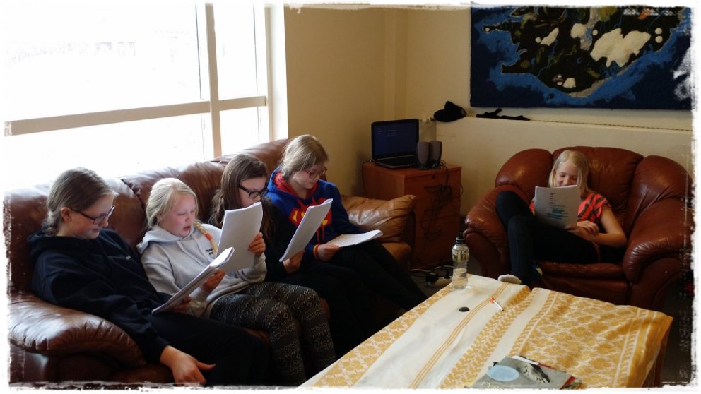 Skilaboðaskjóðan í hverju horni