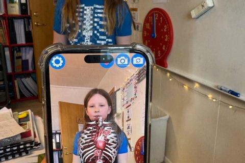 Myndir úr náttúrufræðitíma hjá 4. og 5.bekk