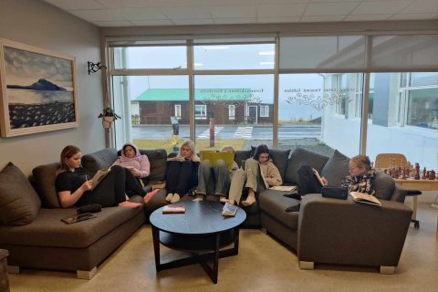 Laus staða kennara á vorönn