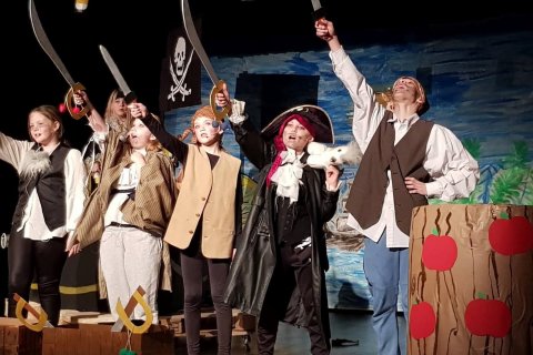 Sjóræningjarnir hafa tekið yfir!