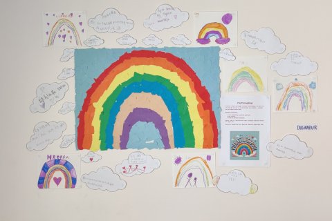 Vinátturegnbogi yngsta stigs