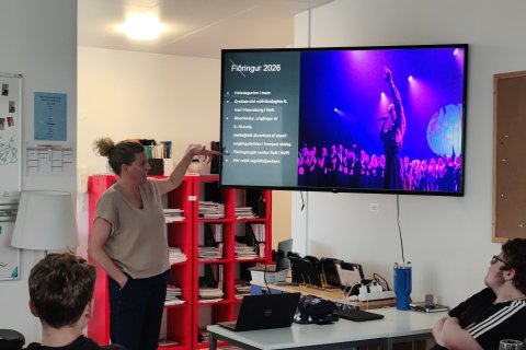 Kynning á Fiðringi, hæfileikakeppni grunnskólanna