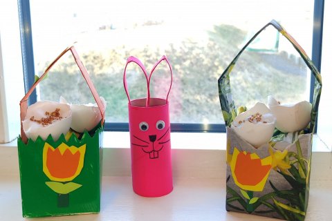 Þetta fallega páskaskraut gerðu nemendur á yngsta stigi